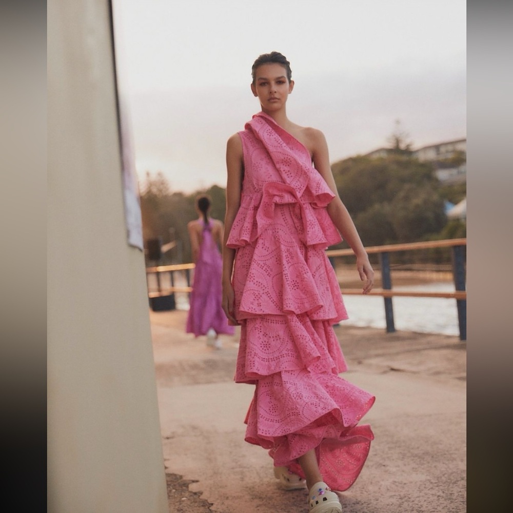 Chic One-Shoulder Pink Ruffle Dress